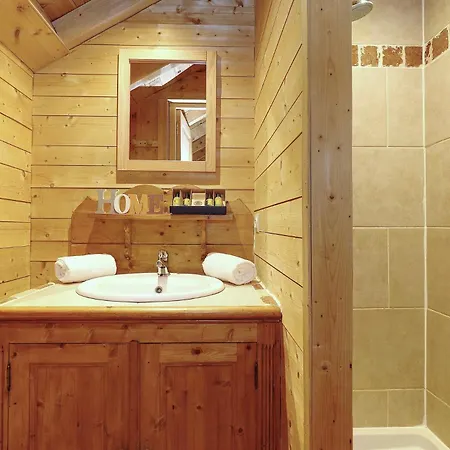 Charming 8 En Bedrooms